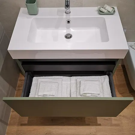 Cattaro 65 - Flexible Check-in باري